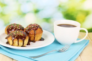 daylight coffee and cakes